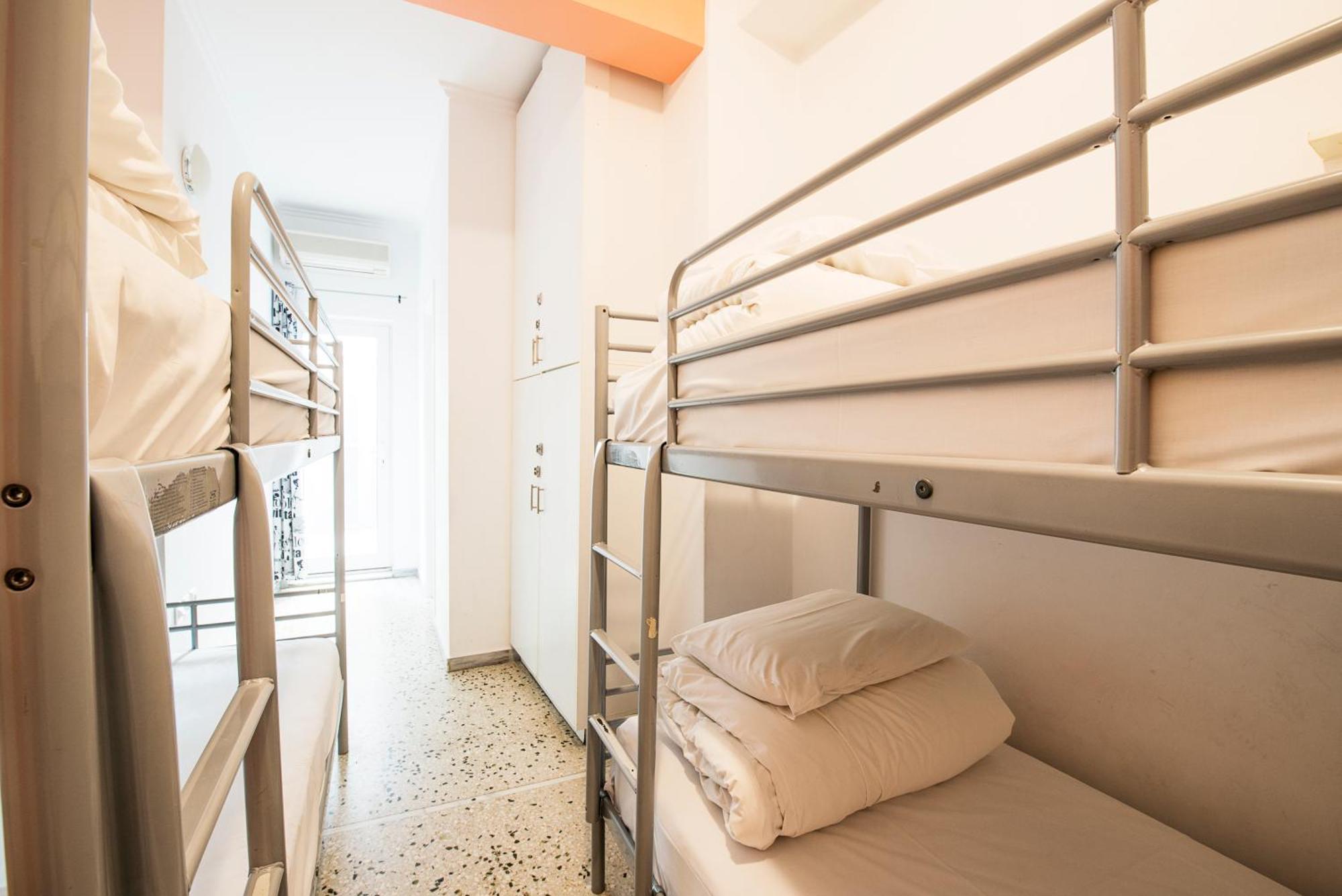 Bed 4-Bed Mixed Dorm Ensuite